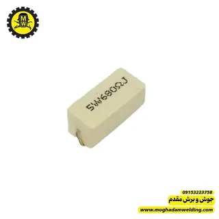 مقاومت آجری 680 اهم 5 وات سفید رنگ نمای روبرو برند MULTICOMP